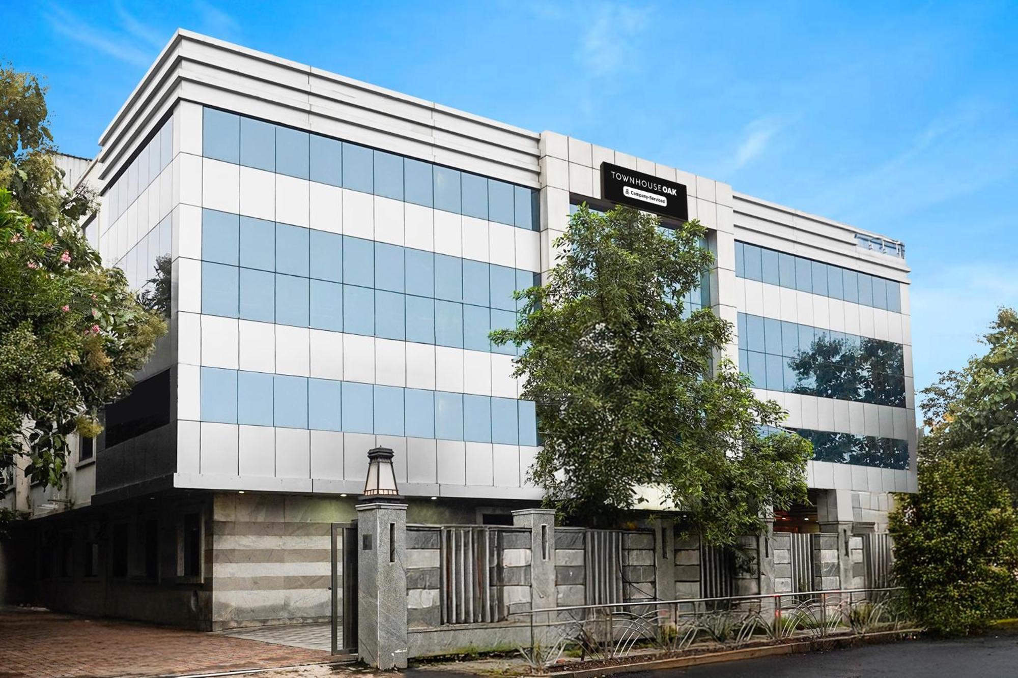 Super Townhouse Oak Alandur Near Chennai Airport Formerly Vijay Park Exterior foto